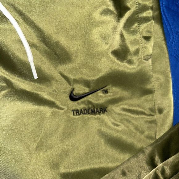 Nike Sportswear Big Swoosh Therma-Fit Reversible Bomber SET DD6055-326 LARGE - Picture 7 of 8